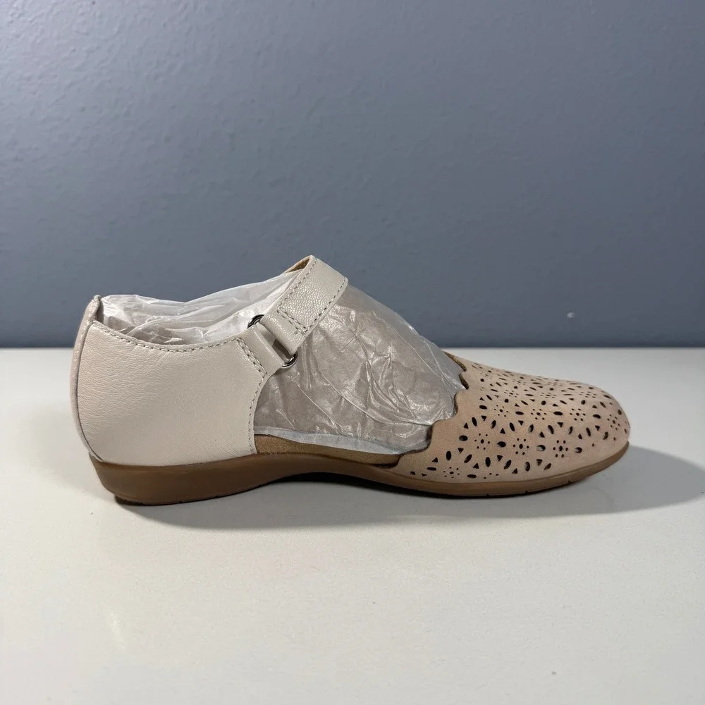 Earth Origins Brynn Ivory Leather Laser Cut Mary Jane‎ Flats ETBRYNN-QV  5M